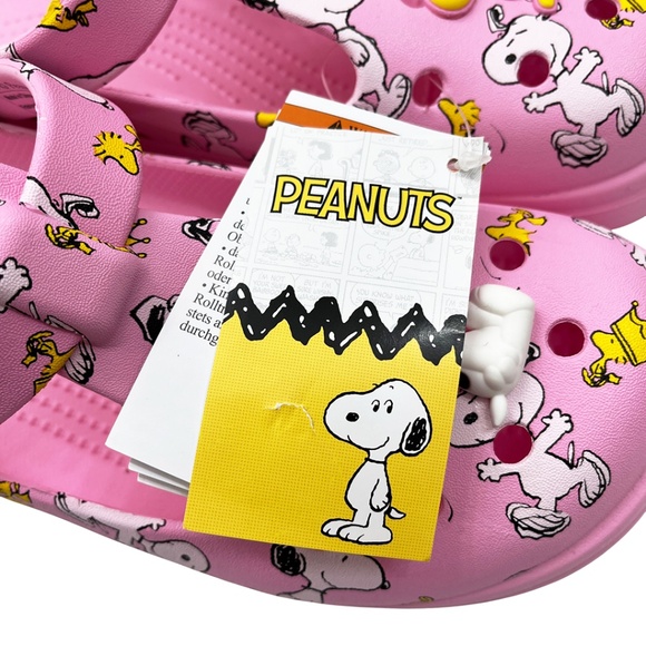 NWT Crocs Peanuts Mary Jane Clog Snoopy Woodstock Pink Women's 10 / Men's 8 - Picture 9 of 12
